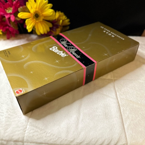 Vintage 1996 Barbie Doll Avon Exclusive Edition Winter Rhapsody Second In Series - Picture 10 of 13